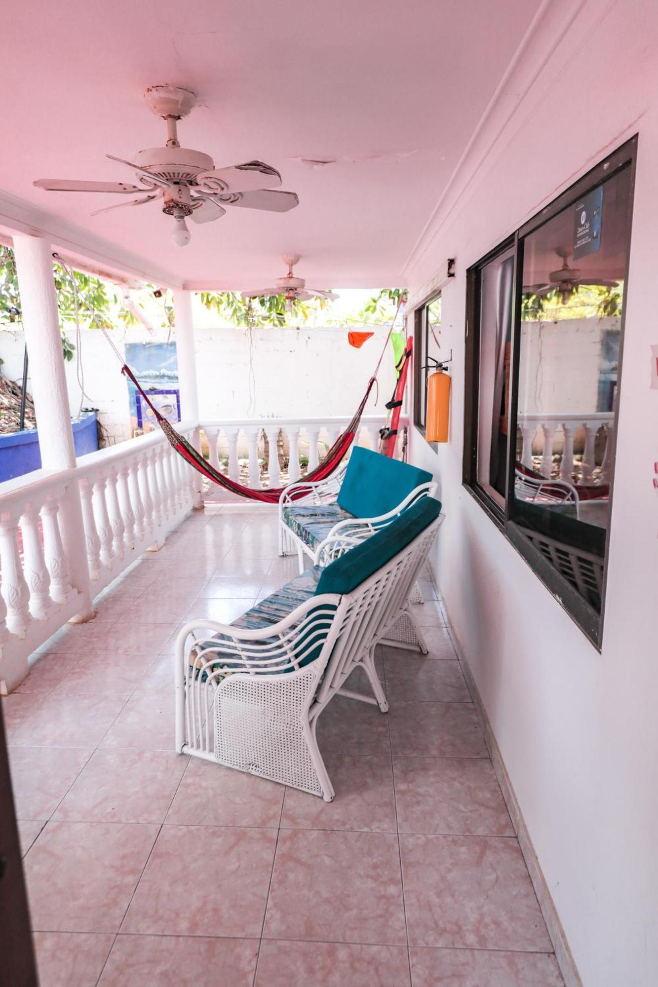 Hostal Palo Alto San Andrés Exterior photo